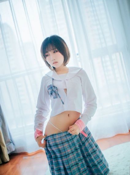 美女被视频_BD英语免费观看